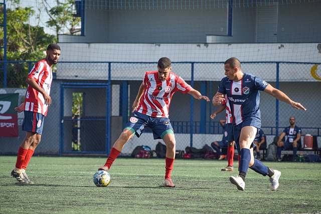 强队的竞争 强队的竞争